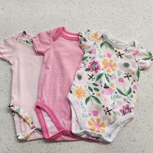 💜2 for $12 Emporio baby 3-6 month girl 3 pack onsies retro floral pink stripe